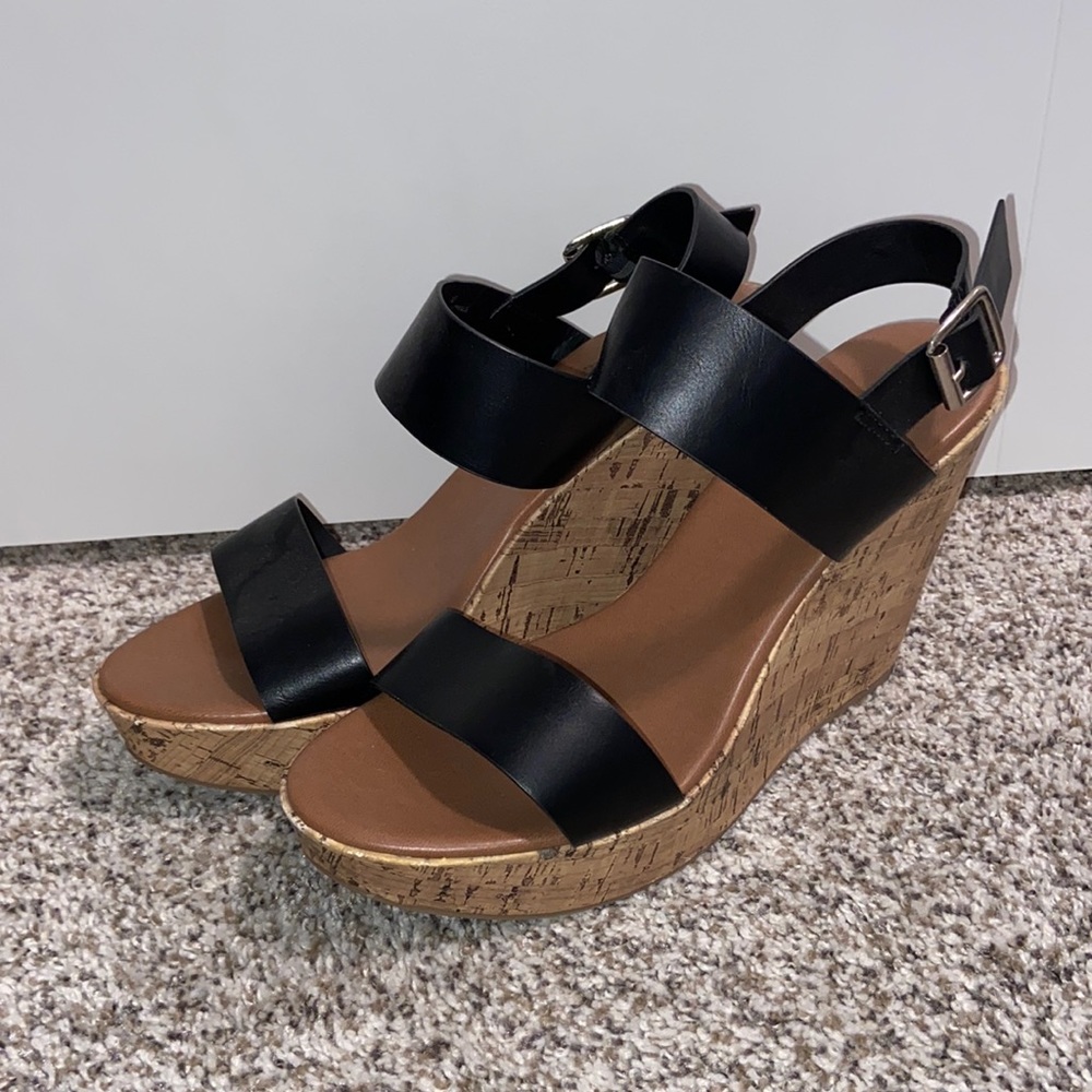 Black buckle wedges - Size 10